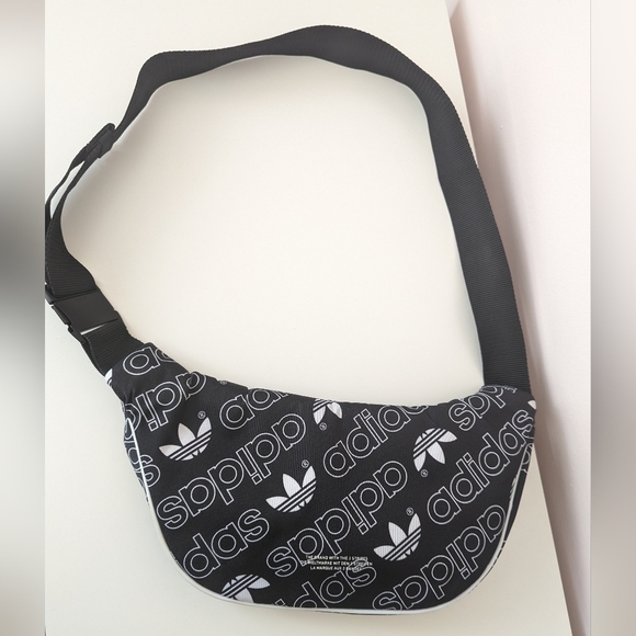 Adidas Originals Belt Bag - Picture 2 of 7